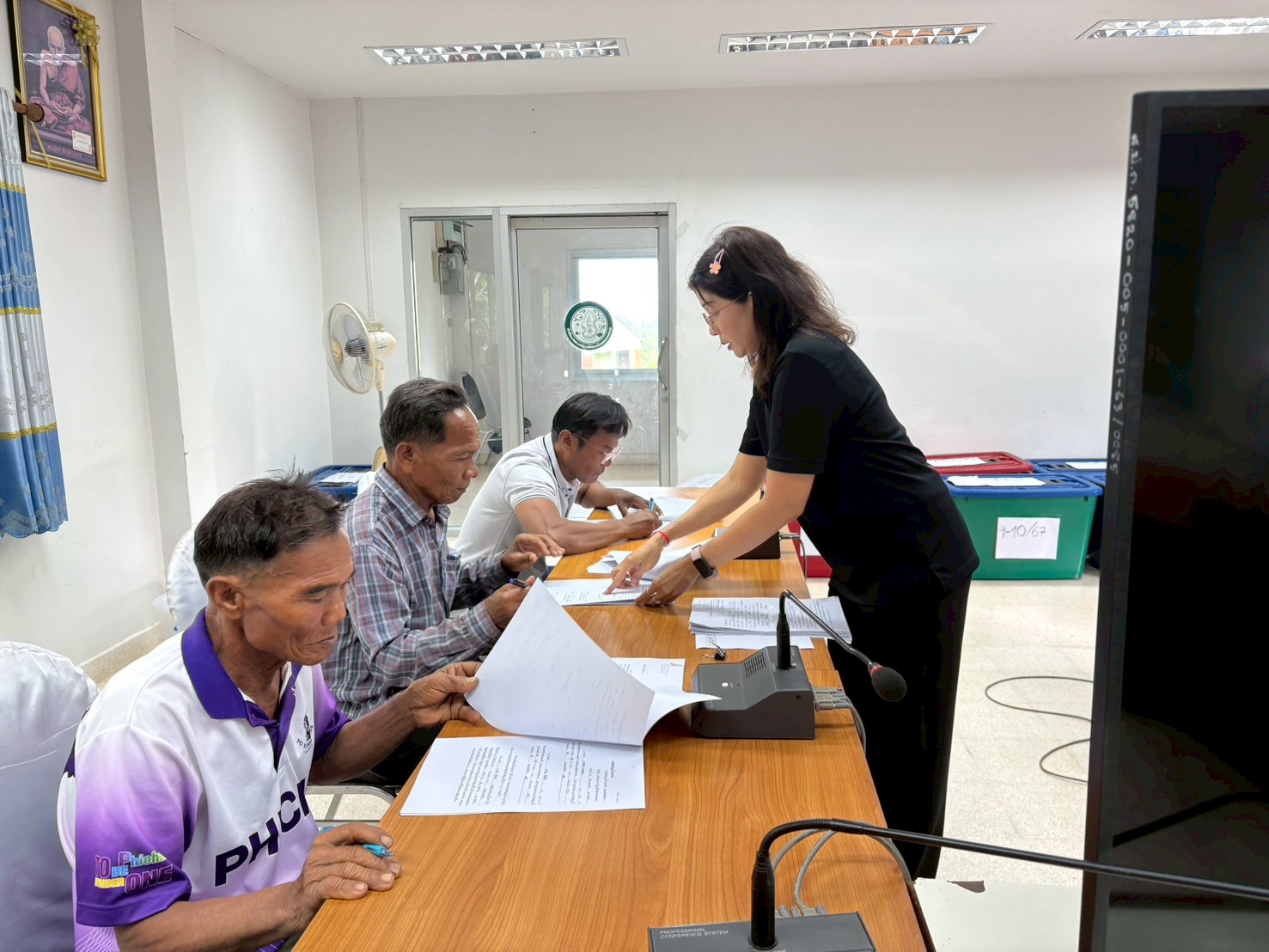 title - ส.ป.ก.อุตรดิตถ์ สนับสนุนสินเชื่อเงินกองทุนการปฏิรูปที่ดินเพื่อเกษตรกรรม ให้กับเกษตรกรในเขตปฏิรูปที่ดิน ครั้งที่ ๓/๒๕๖๙